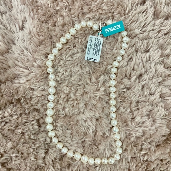 Effy Jewelry - NWT $200 MSRP Effy white freshwater pearl strand necklace
